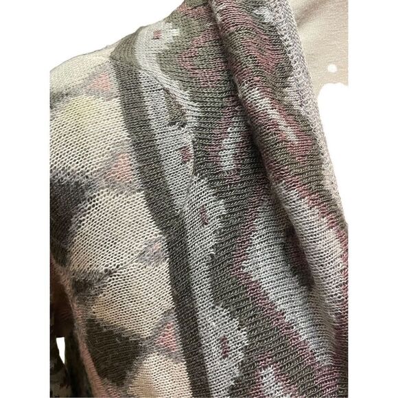 Charlotte Russe Multi-Color Southwestern Style Poncho/Shawl with Fringe Size Sma - Picture 12 of 14